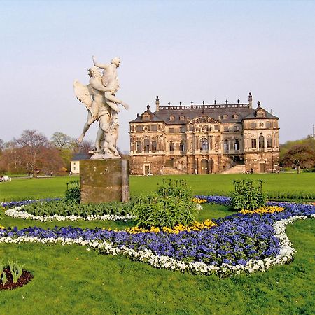 Relais & Chateaux Buelow Palais Дрезден Екстериор снимка