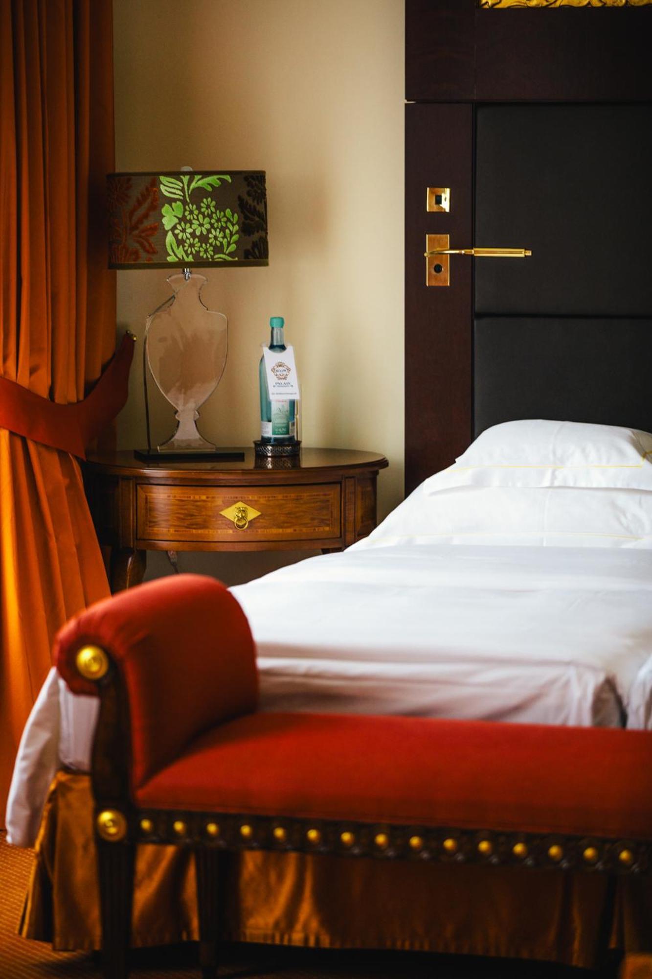 Relais & Chateaux Buelow Palais Дрезден Екстериор снимка